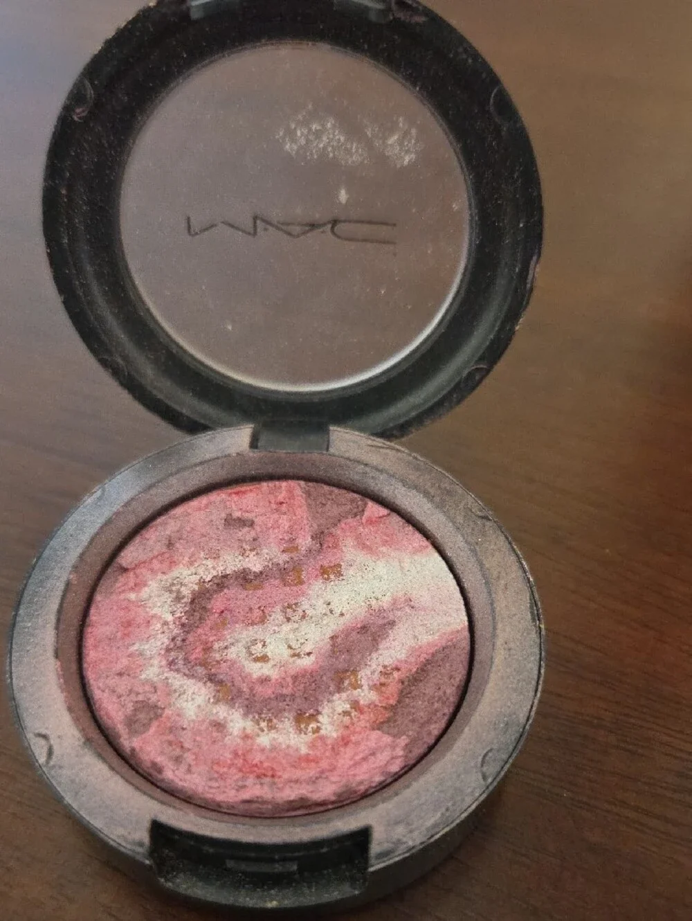 MAC Cosmetics Marbled Neo Nebula Eyeshadow